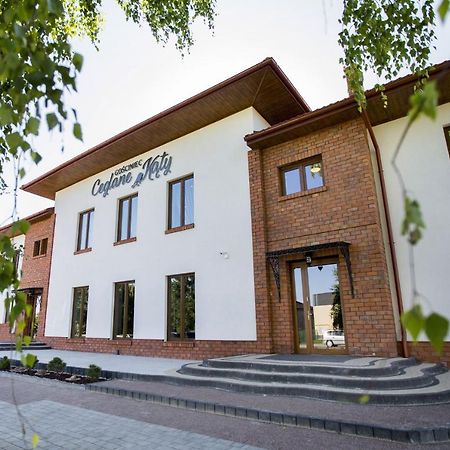 Gosciniec Ceglane Katy Hotel Dwikozy Eksteriør billede